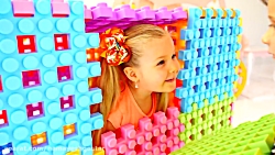 دیانا و بازی با اسباب بازی های...