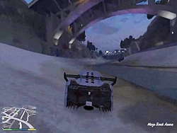 رانندگی درون اب در بازیه GTA V