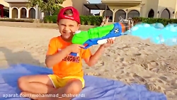 دیانا با باباش تو ساحل بازی می...