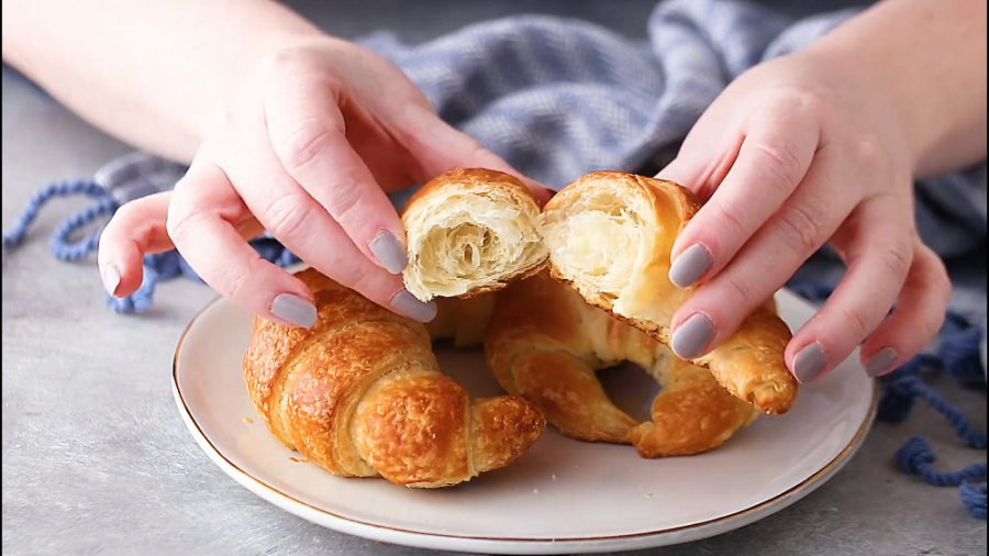 دستور پخت کروسان از فرانسه؛ مجموعه آشپزی ملل در خانه، قسمت ۴۷