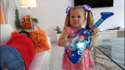 دیانا و بیدار کردن پدر با موسی...