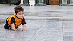 کلیپ زیبا از کودکان در حرم اما...