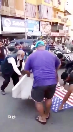 به آتش کشیده شدن پرچم آمریکا و...