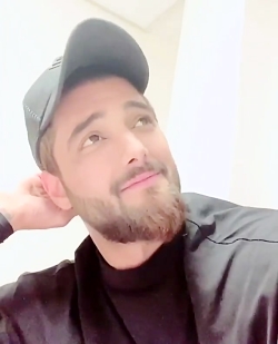 انگلیسی صحبت کردن امیر مقاره...