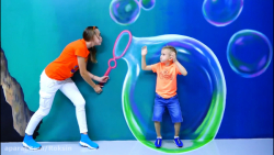 ولاد و نیکی در پارک دایناسورها...