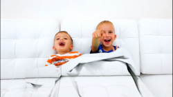 بازی ولاد و نیکیتا با اسباب با...