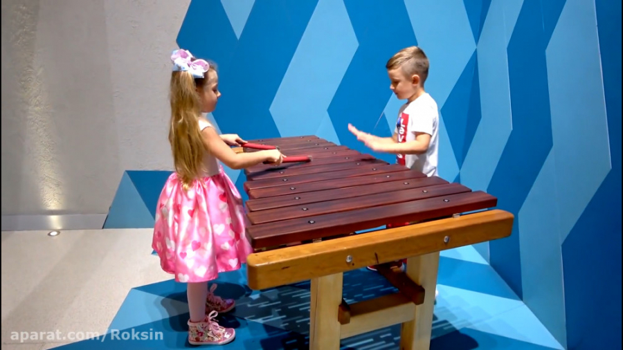 دیانا و روما :: بازی در موزه ک...