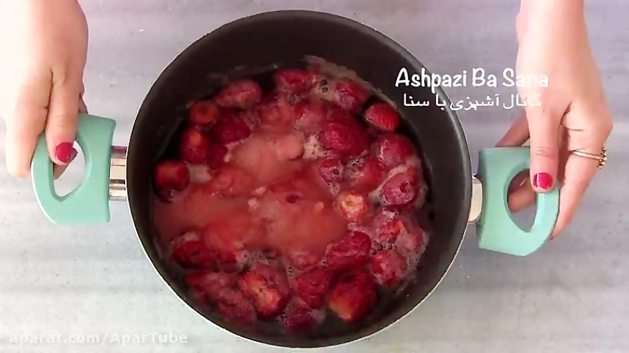 طرز تهیه مربای توت فرنگی خانگی و خوشمزه