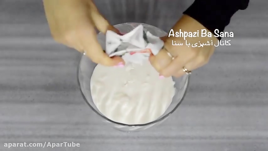 طرز تهیه خامه ترش برای چیزکیک و انواع دسر فقط در عرض ۵ دقیقه