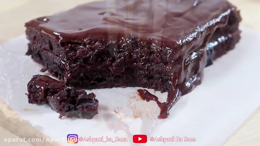 کیک خیس شکلاتی مجلسی بهمراه گاناش شکلاتی و سس شکلات