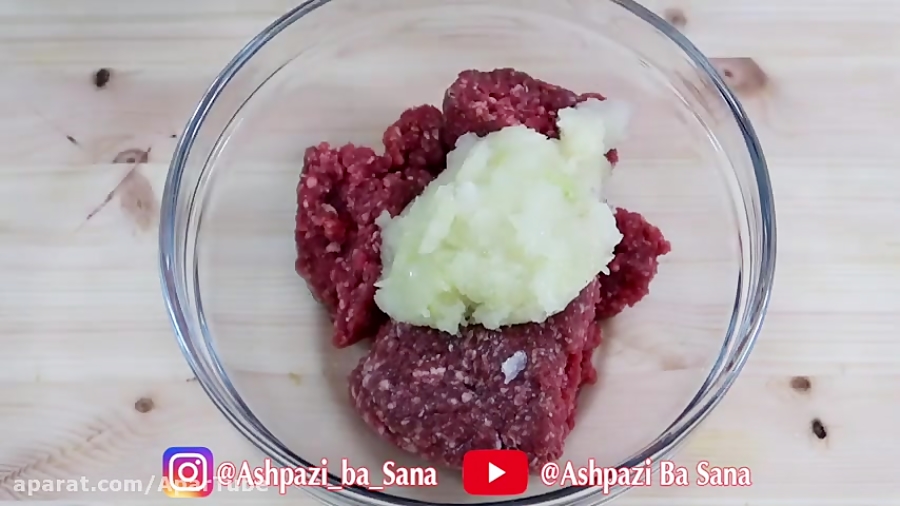 کته کباب بهمراه سس گوجه و پیاز