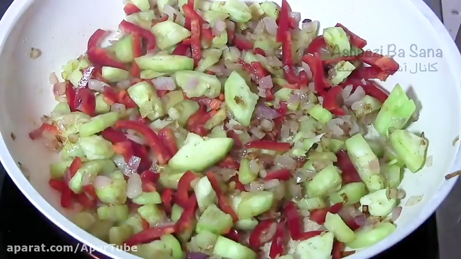 طرز تهیه خوراک (گراتن) مرغ و سبزیجات سالم و فوق العاده خوشمزه