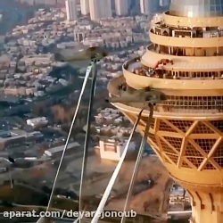 ماسک زدن برج میلاد تهران