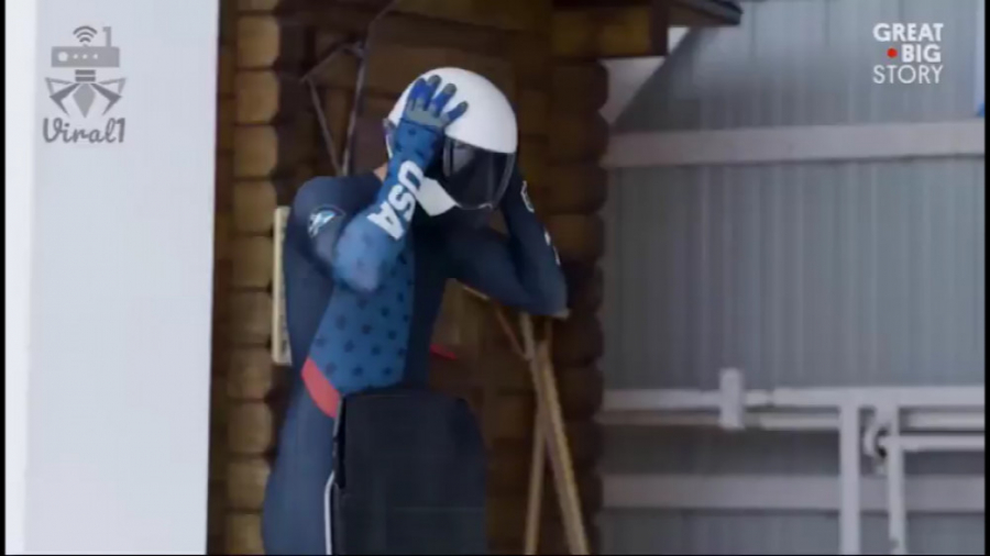 خوابیدن روی یک تخته و حرکت با...