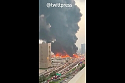 مرکز خرید &laquo;سالم&raquo; در عجمان در امارات متحده در آتش