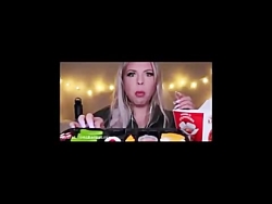 ایا این خانومه با خانم اخری یک...