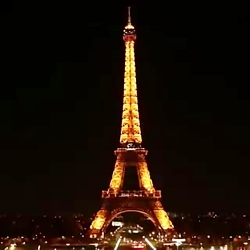 برج ایفل به یاد قربانیان انفجا...