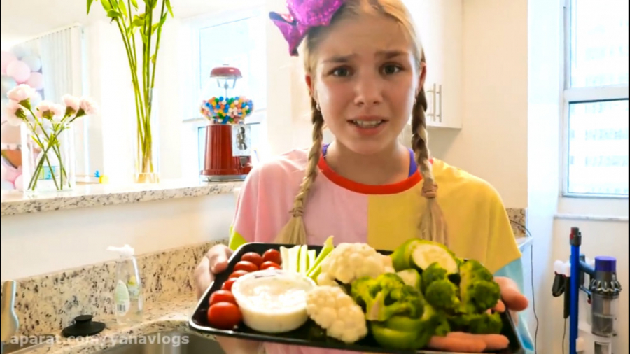 دوستان دیانا و استیسی  -  مگی