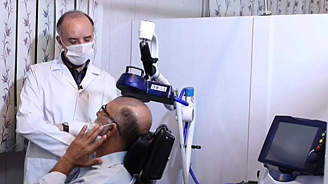 درمان میگرن بروش تحریک مغاطیسی فراجمجمه ای کریس ایوانز