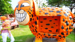 ولاد و نیکیتا  - گردش در موزه