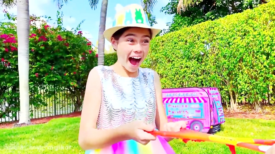 ناستیا و میا  ماجراهای استیسی...