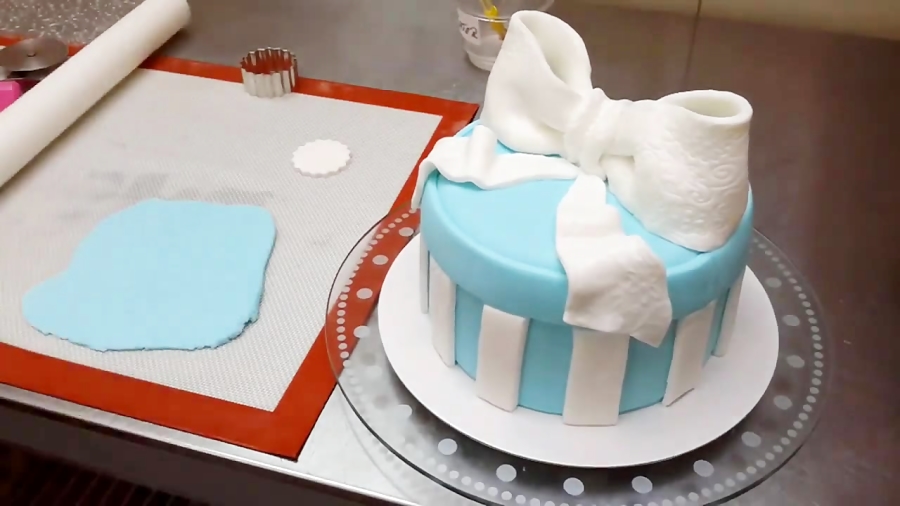 آموزش قدم به قدم کیک آرایی و تزیین کیک 7 - کیک جعبه هدیه