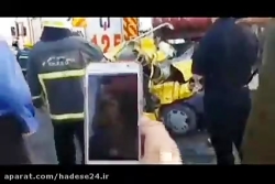 تصاویر هولناک از مچاله شدن پراید در تصادف با تریلی