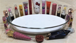 مخلوط کردن لوازم میکاپ در اسلا...