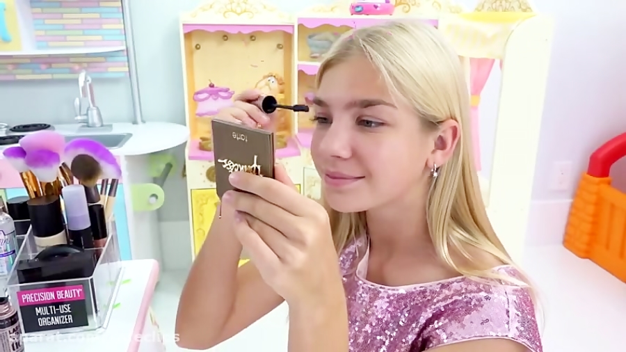 دیانا و روما  دیانا و بازی با...