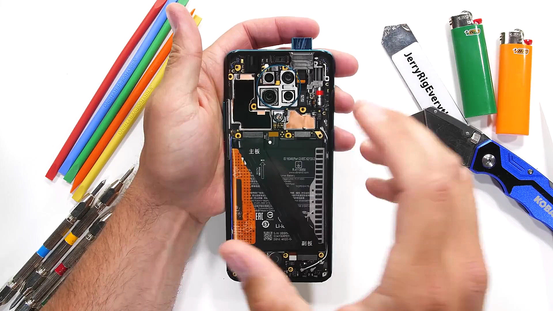 تست مقاومت و خش پذیری گوشی پوکو اف دو پروPoco F2 Pro Durability Test هالوسیناتوری بویایی