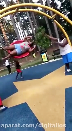 مامان نیس که. تانکه لعنتی