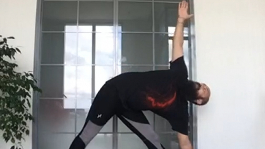 یوگا با پویا جلسه 2