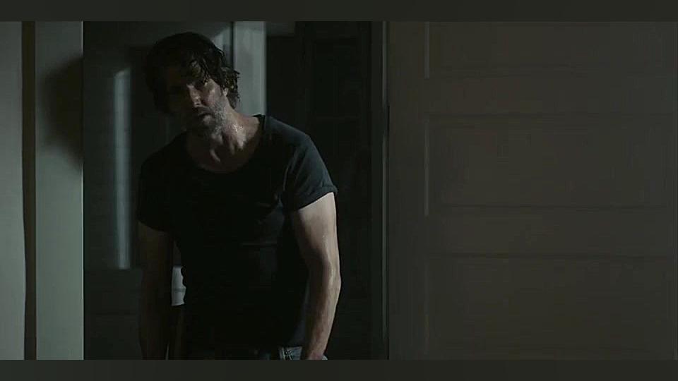 دانلود فیلم اکشن شب را زنده بمان با دوبله فارسی Survive the Night 2020 زمان5055ثانیه