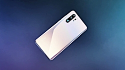 معرفی گوشی p30