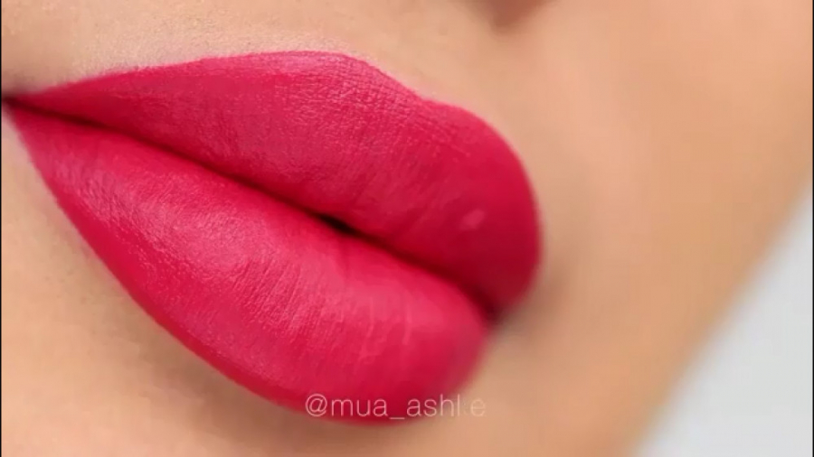 میکاپ لب با رژ صورتی(www.samajoon.ir)
