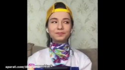 یواشگی پریسا با "هندزفری"