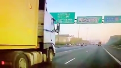 حادثه ای عجیب در یک اتوبان