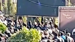 لحظه به خاک سپردن استاد محمدرض...