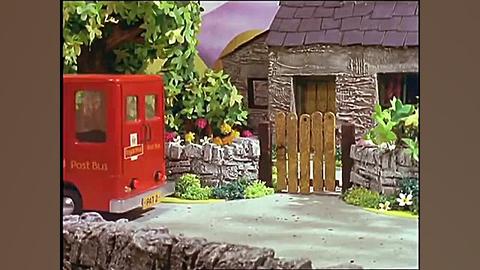 (دنبال=دنبال) پت پستچی  Postman Pat Takes The Bus (1991) زمان555ثانیه