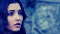 در قسمت 15 تو درم را بزن خواهی...