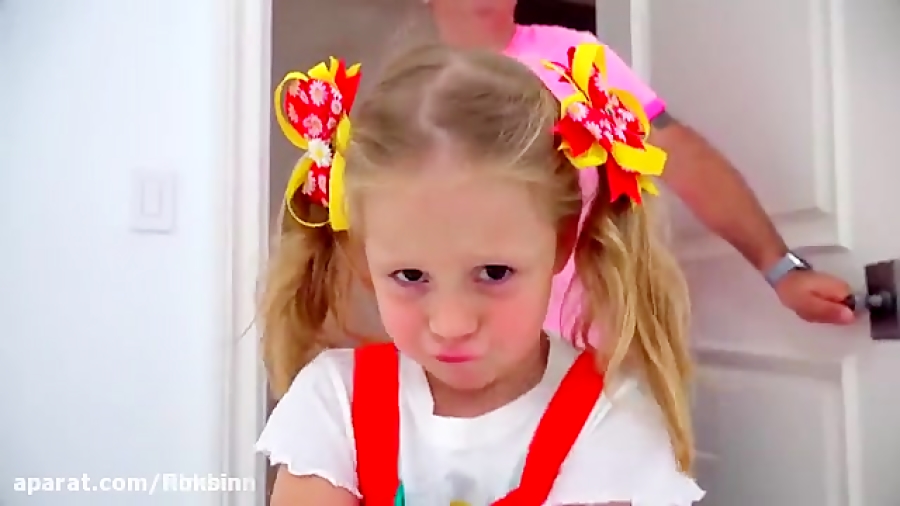 ناستیا و استیسی-خانه جدید استیسی و بابا-ناستیا و استیسی