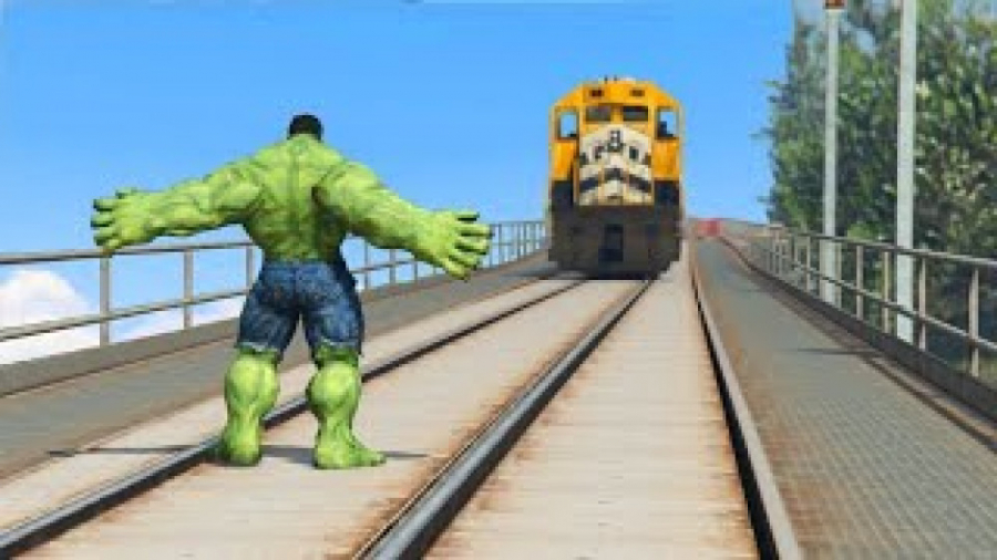 هالک در برابر قطار در بازی GTA5