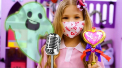 دیانا و روما : آوازخوانی دیانا...