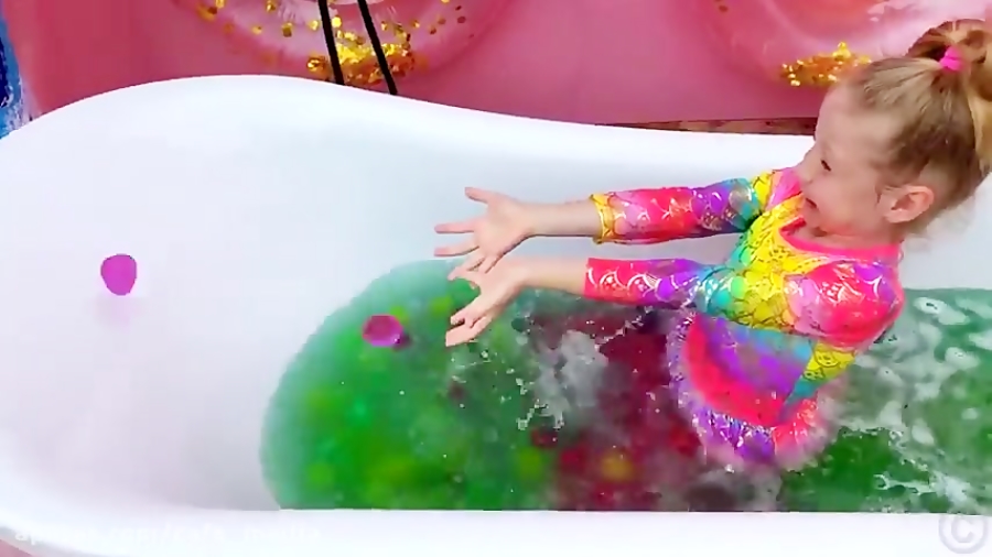 ناستیا : ناستیا و آهنگ های کود...