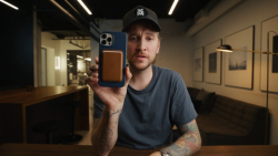 چرا درباره کیف پول Mag Safe اش...