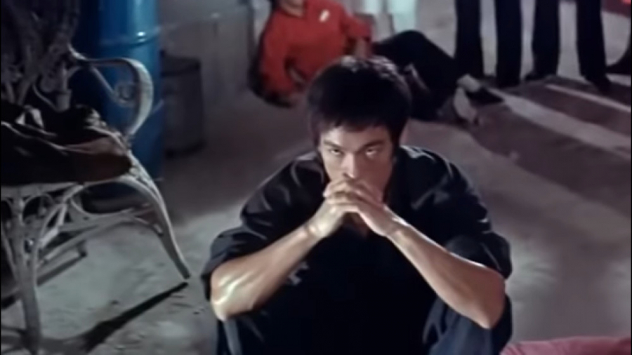 فیلم رزمی بروس لی - مبارزه با چهار نفر (Bruce Lee) زمان103ثانیه
