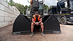 جرثقیل عظمیم الجثه Liebherr