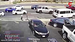 لحظه وحشتناک تصادف BMW با یک زن