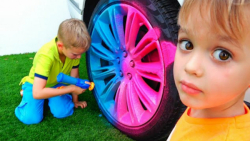 ولاد و نیکی : بازی با اسباب با...