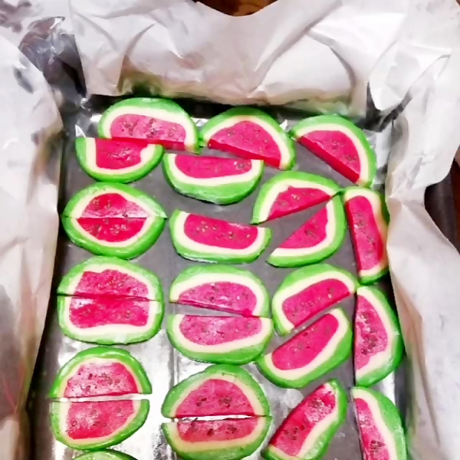 آموزش تزئین بسکوئیت با طرح هندوانه ویژه شب یلدا